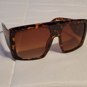 Women's shades